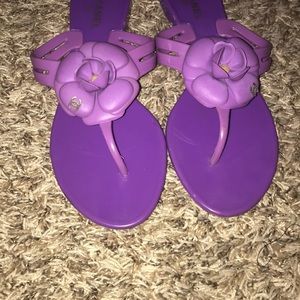 Flat slippers